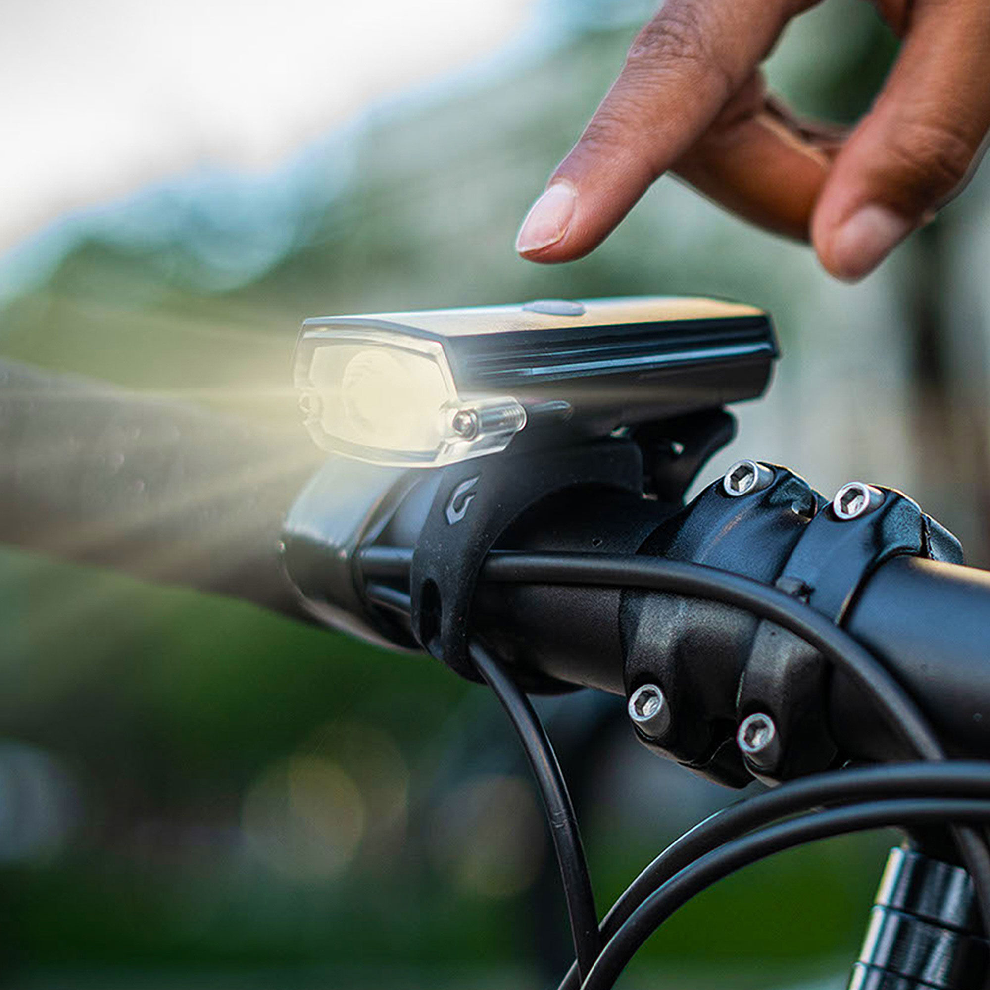 Bicycle lights front and rear clearance
