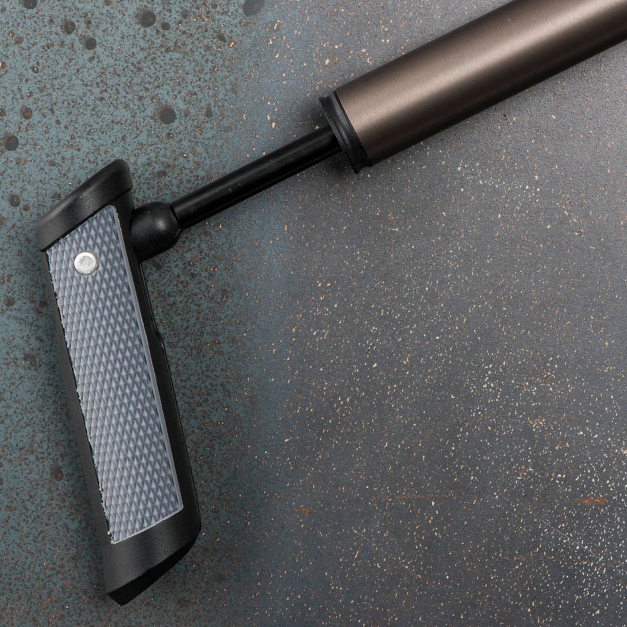 Airstik Anyvalve Mini Pump Blackburn