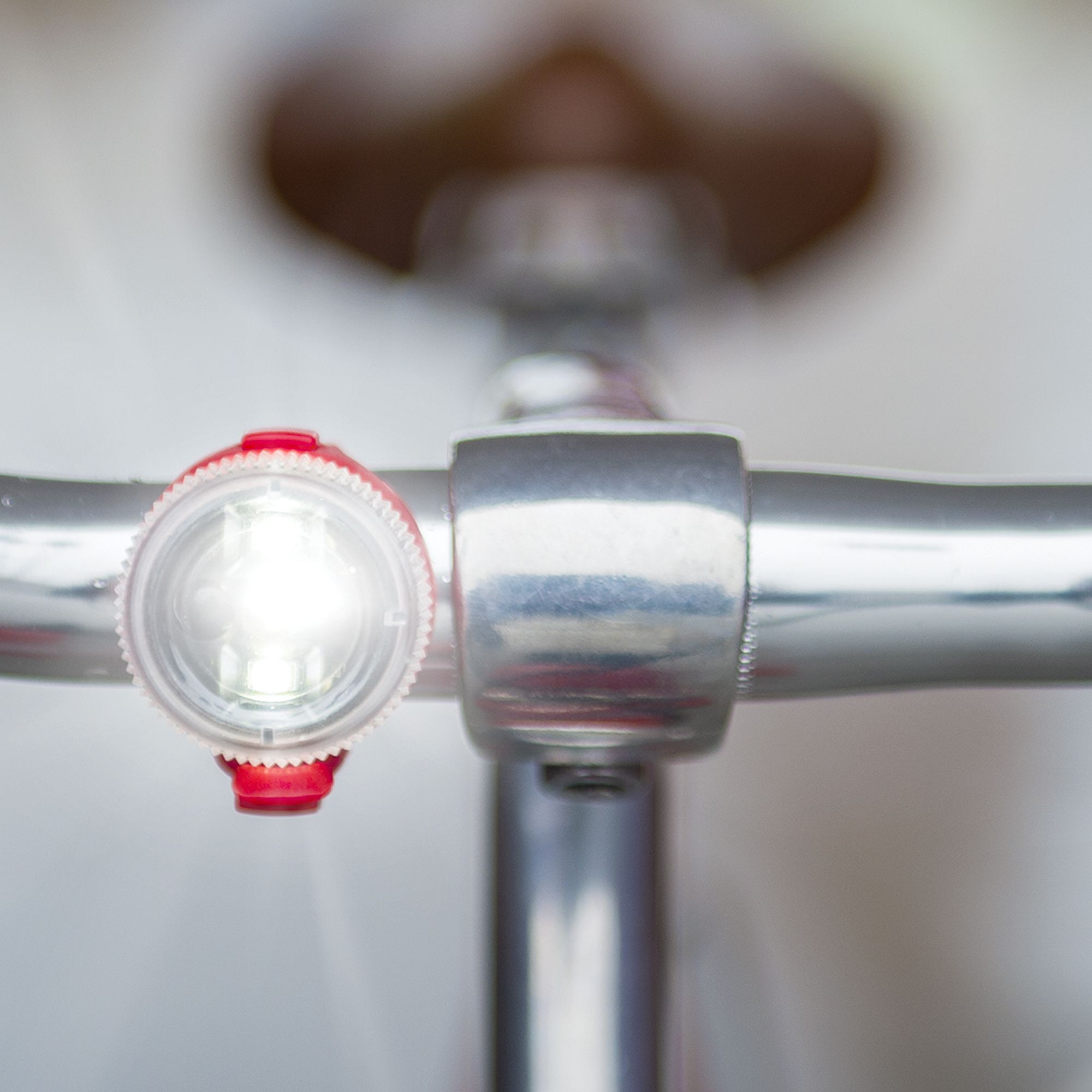 Blackburn click shop front light