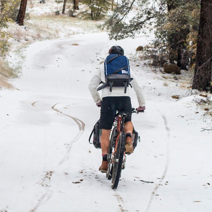 Outpost Rear World Touring Rack Details